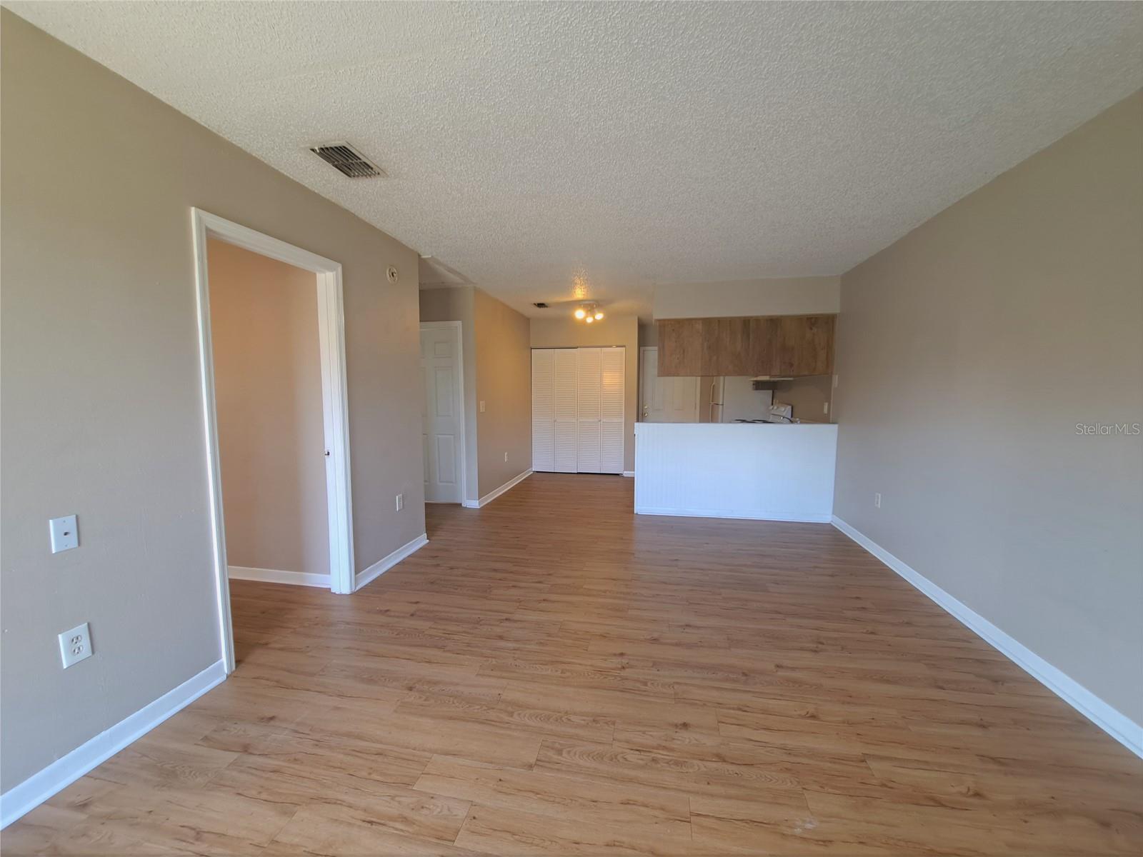 Image 4 of 21 For 6043 Crafton Drive