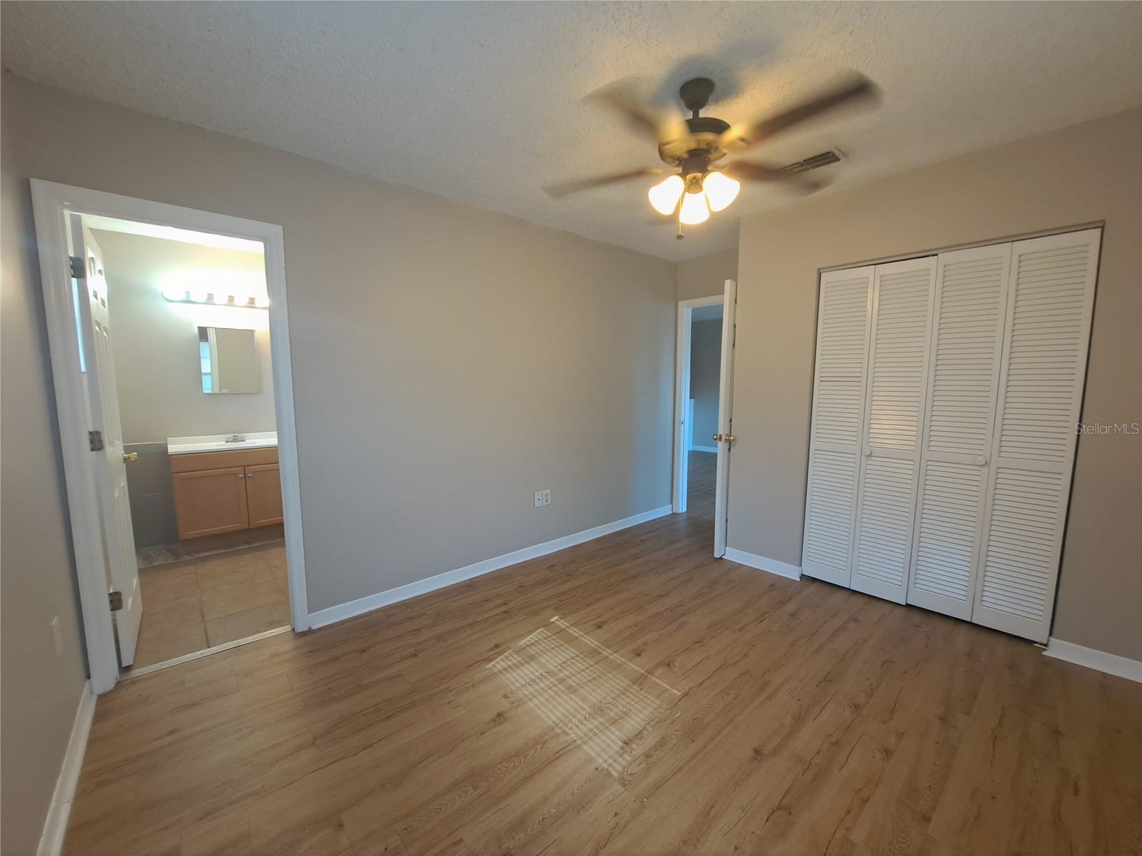 Image 6 of 21 For 6043 Crafton Drive