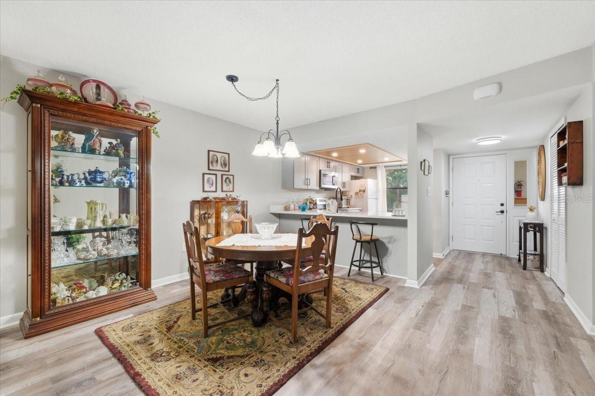 Image 13 of 41 For 2903 Granada Court 2903