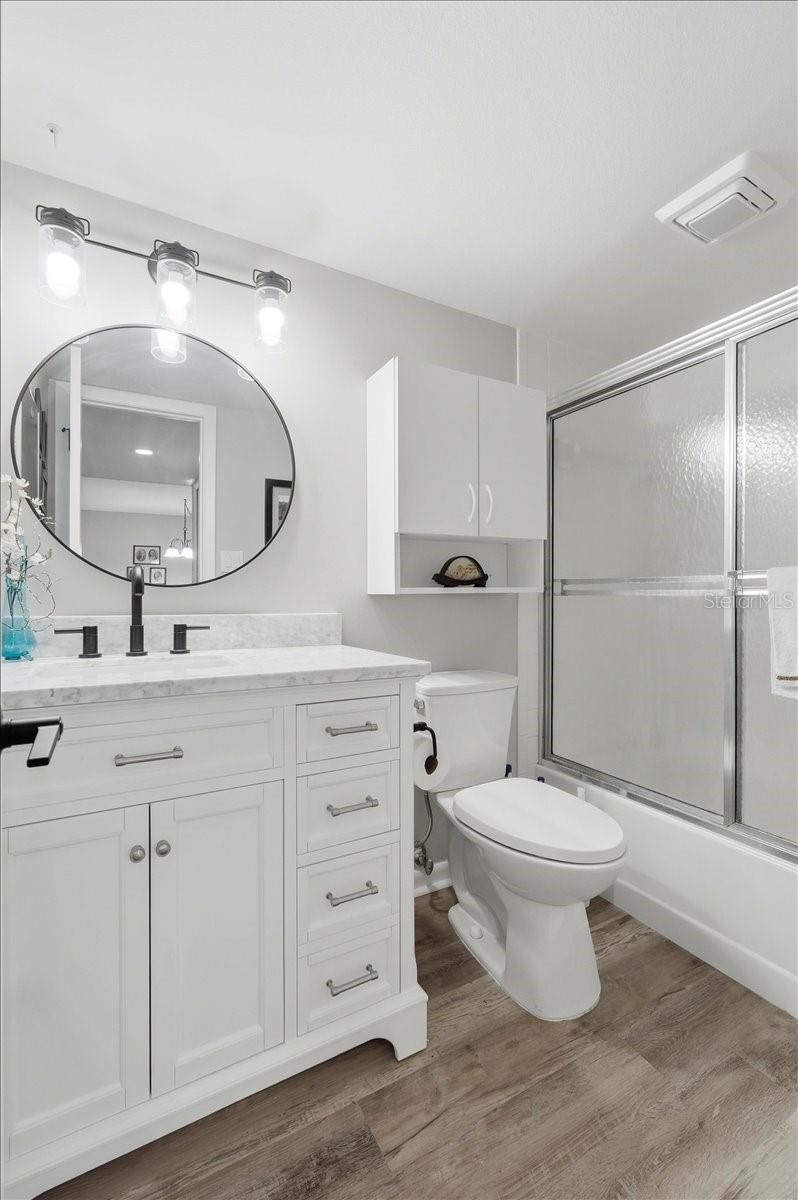 Image 21 of 41 For 2903 Granada Court 2903