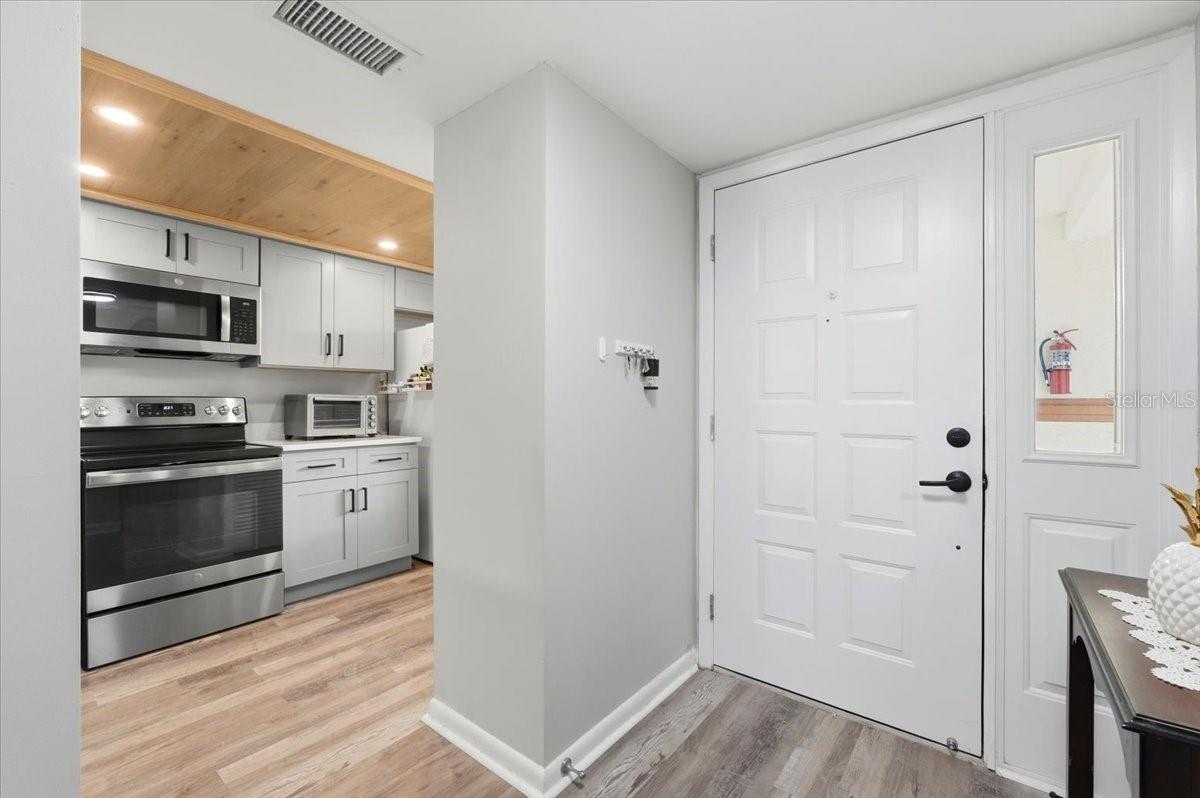 Image 24 of 41 For 2903 Granada Court 2903