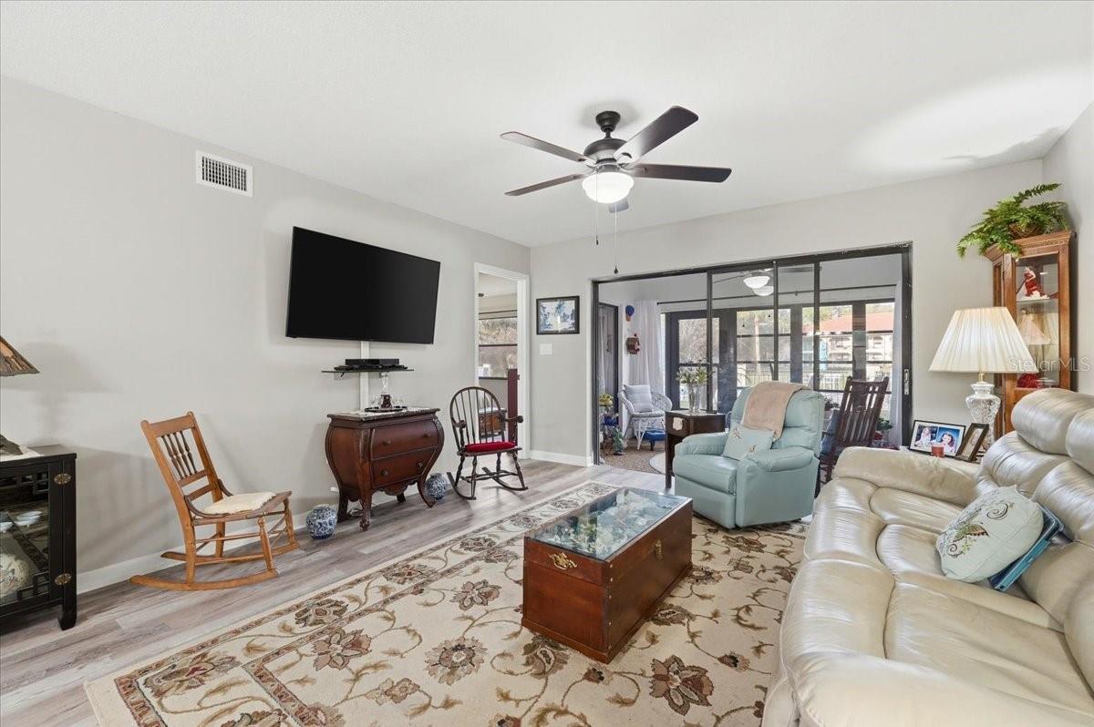 Image 5 of 41 For 2903 Granada Court 2903