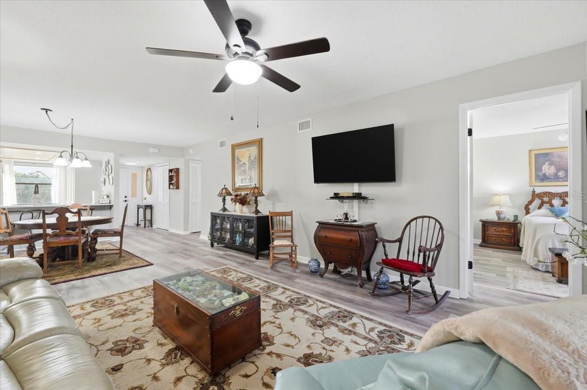 Image 7 of 41 For 2903 Granada Court 2903