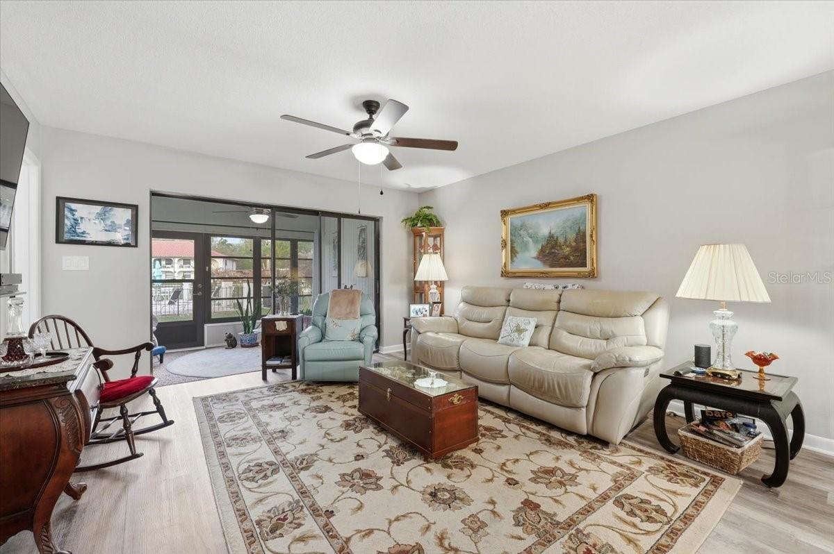 Image 8 of 41 For 2903 Granada Court 2903