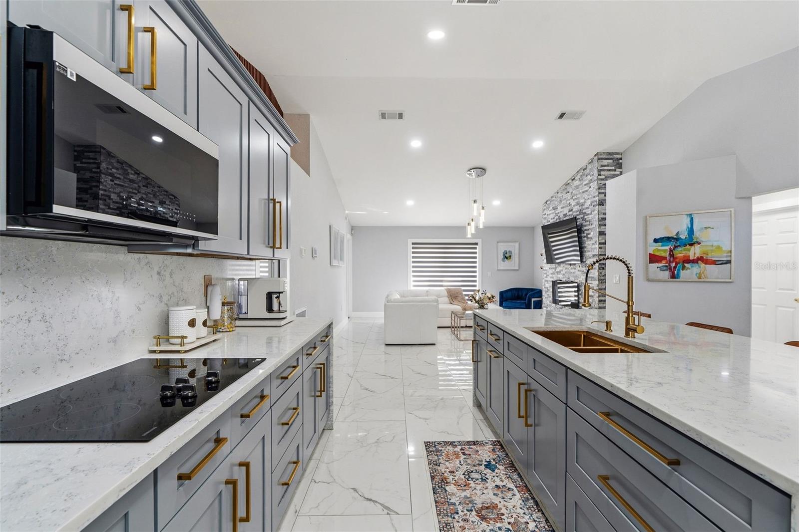 Image 11 of 28 For 8025 Ridgeglen Cir W