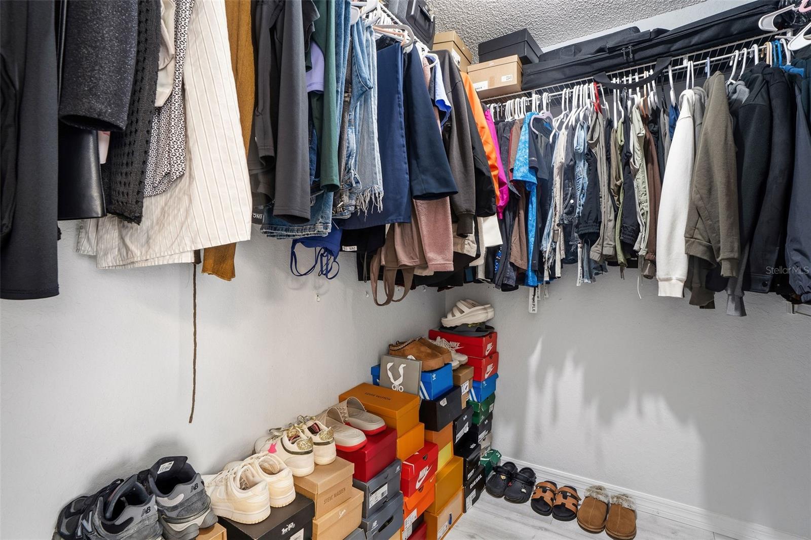 Image 18 of 28 For 8025 Ridgeglen Cir W