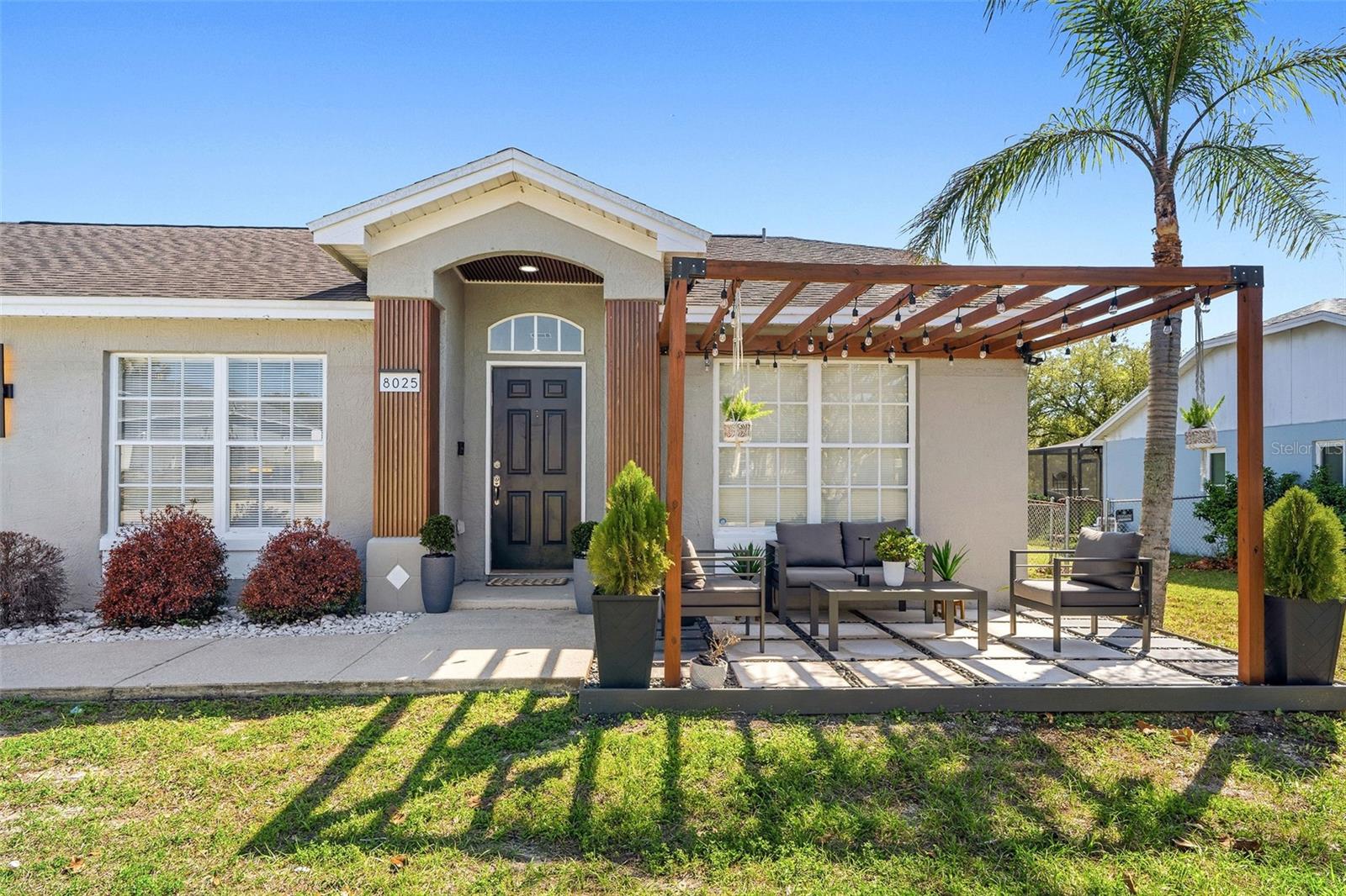 Image 2 of 28 For 8025 Ridgeglen Cir W