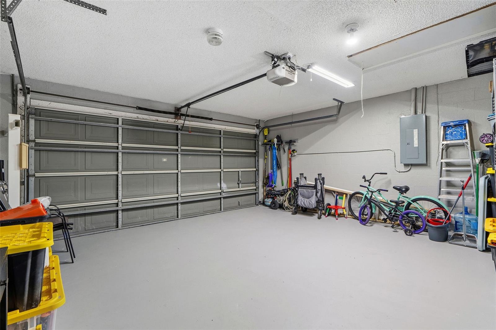 Image 24 of 28 For 8025 Ridgeglen Cir W