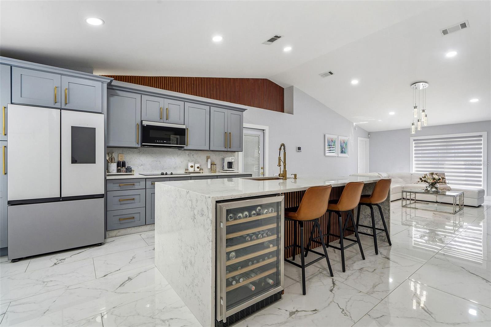 Image 5 of 28 For 8025 Ridgeglen Cir W