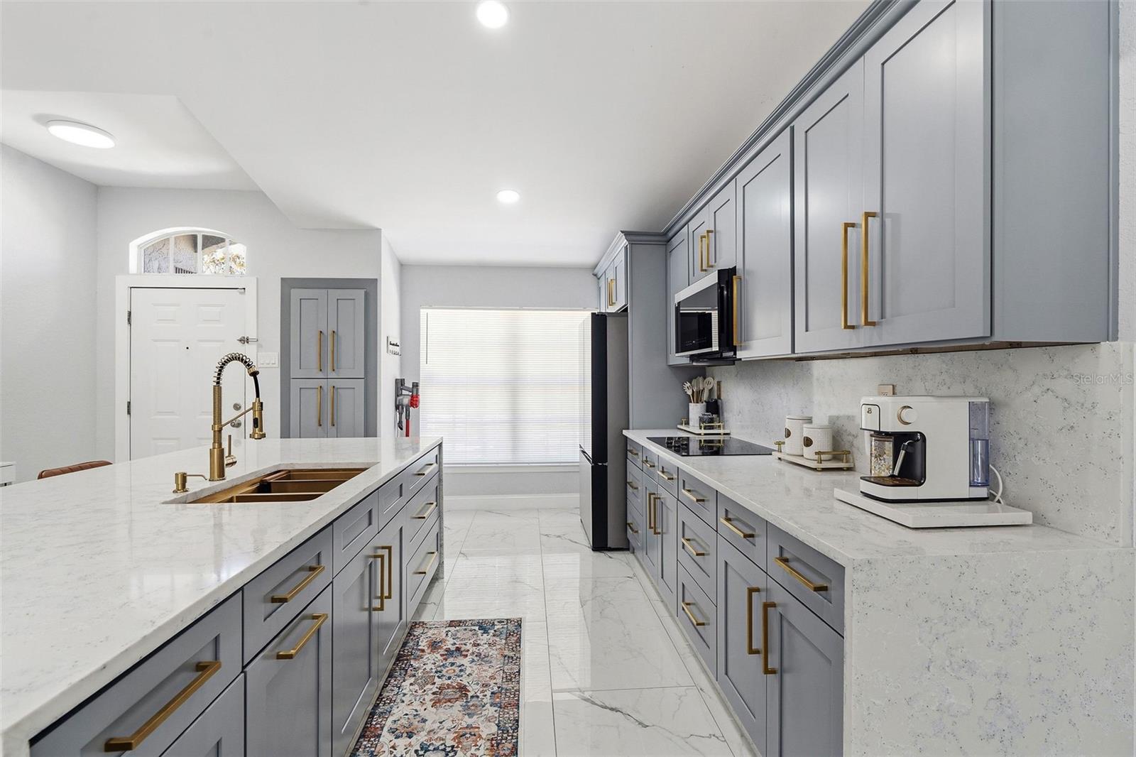 Image 8 of 28 For 8025 Ridgeglen Cir W