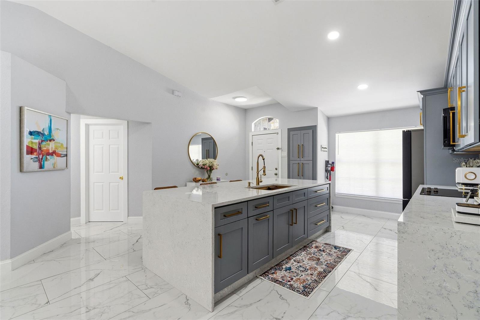 Image 9 of 28 For 8025 Ridgeglen Cir W