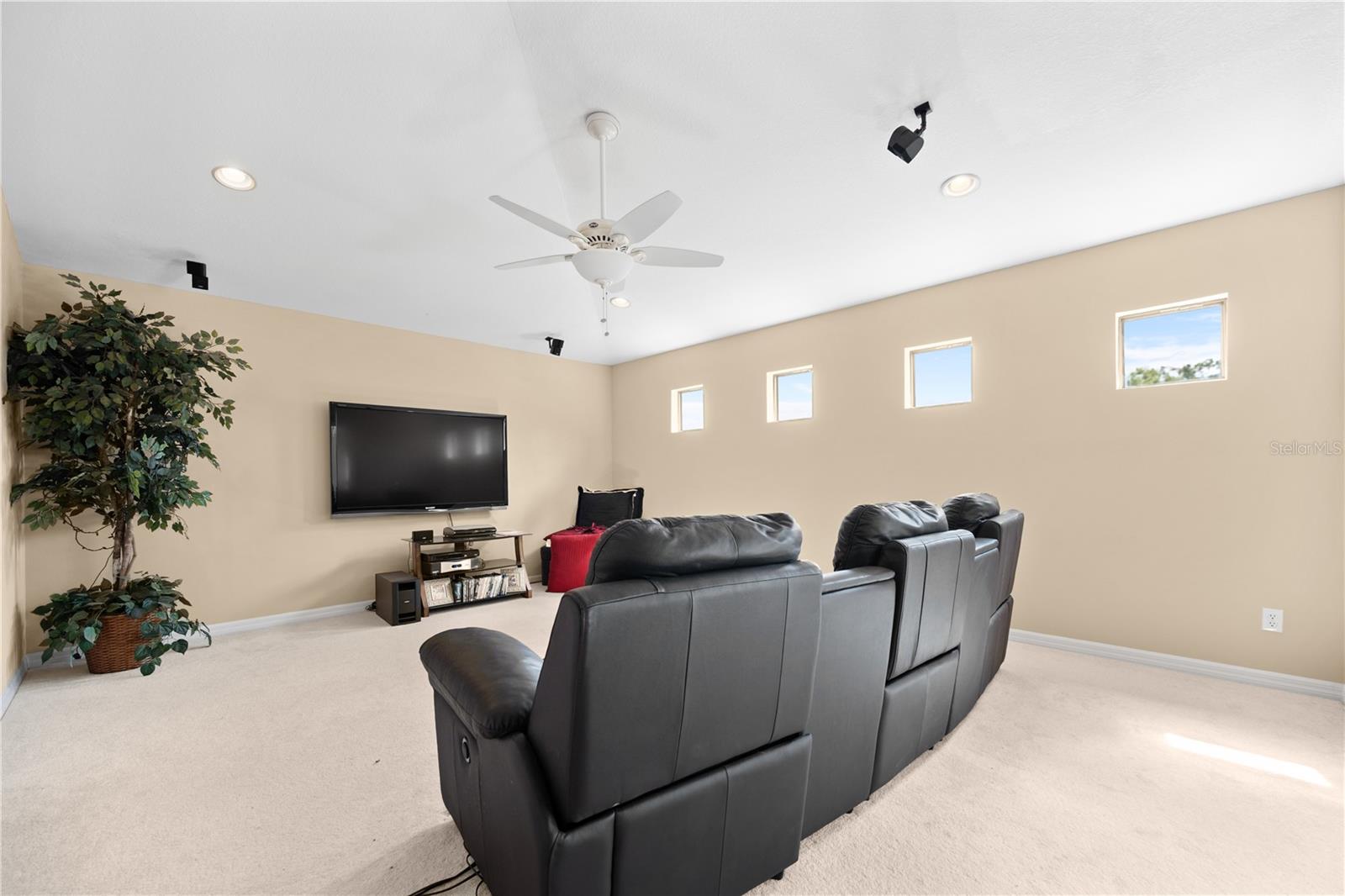 Image 36 of 50 For 268 Oak Landing Lane