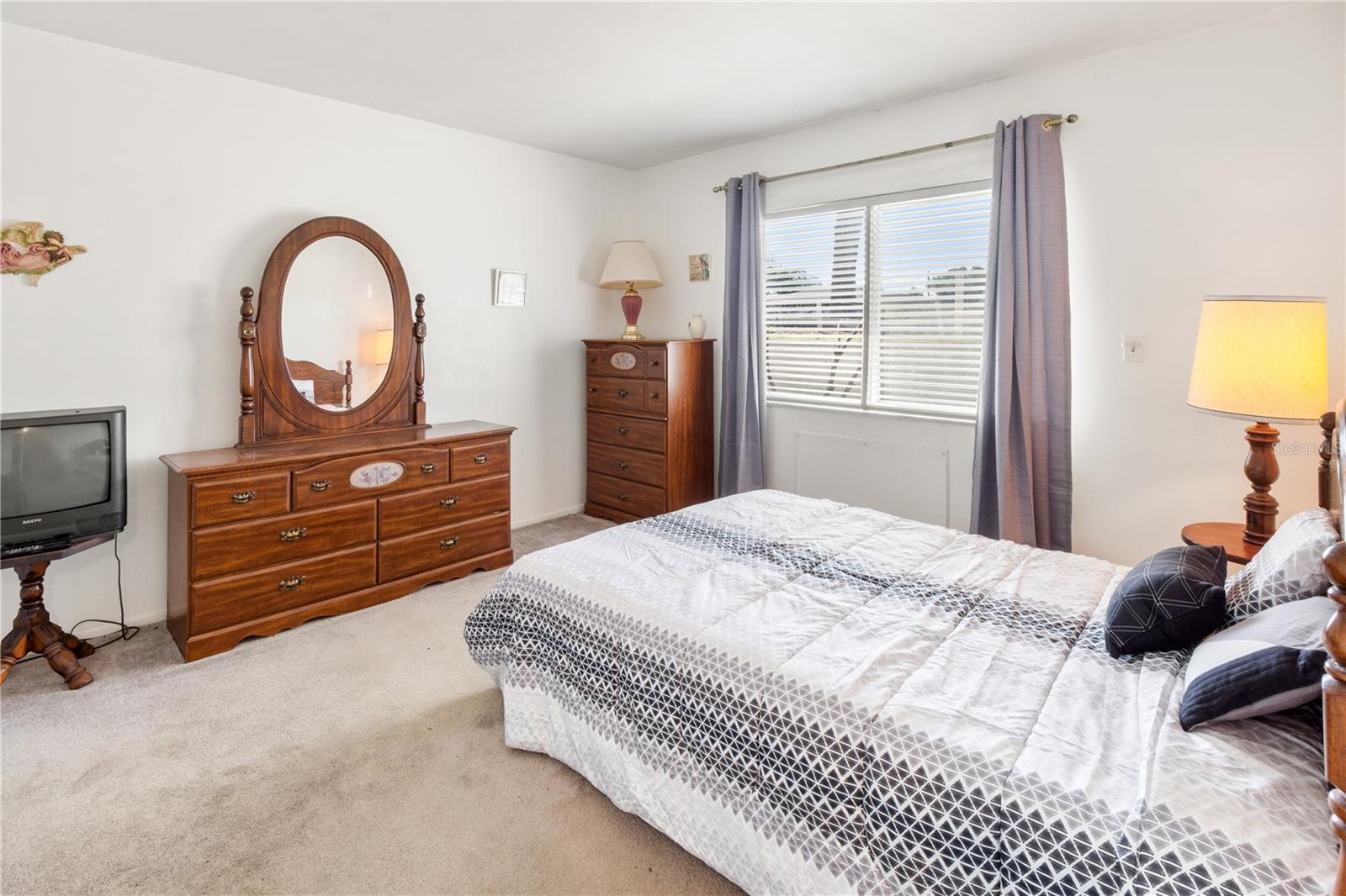 Image 13 of 23 For 1700 6th Street Nw C2