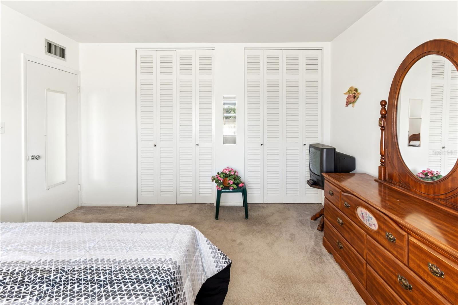 Image 14 of 23 For 1700 6th Street Nw C2