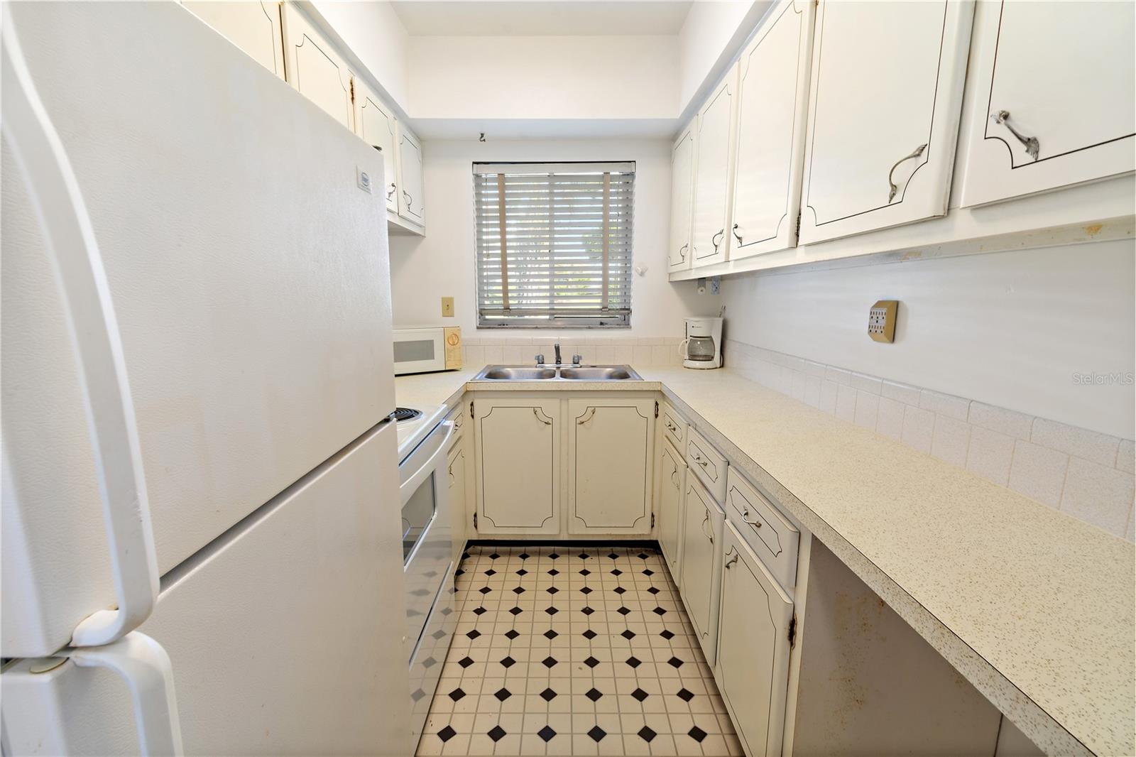 Image 7 of 23 For 1700 6th Street Nw C2