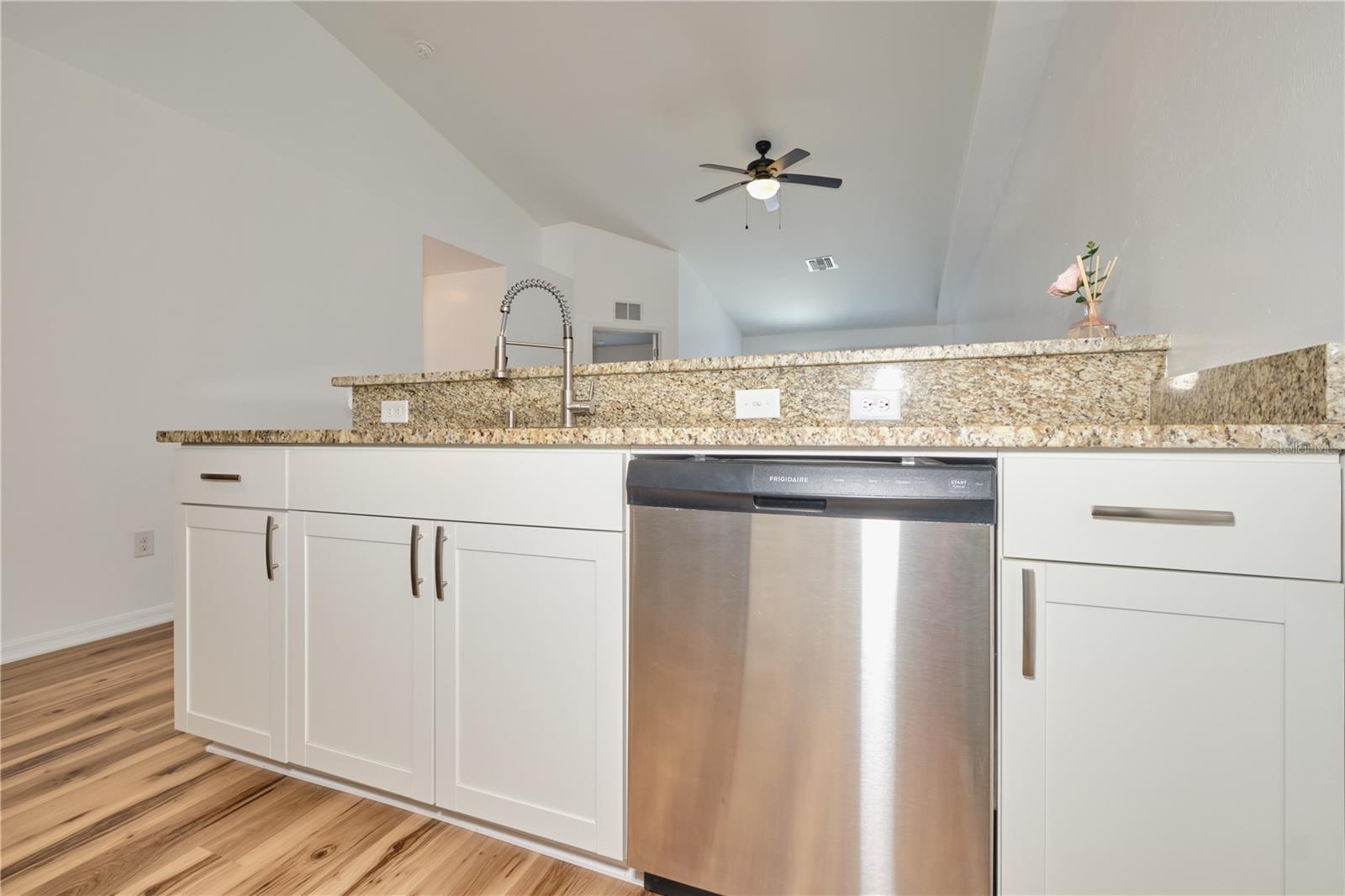 Image 14 of 61 For 3520-3524 17th Avenue