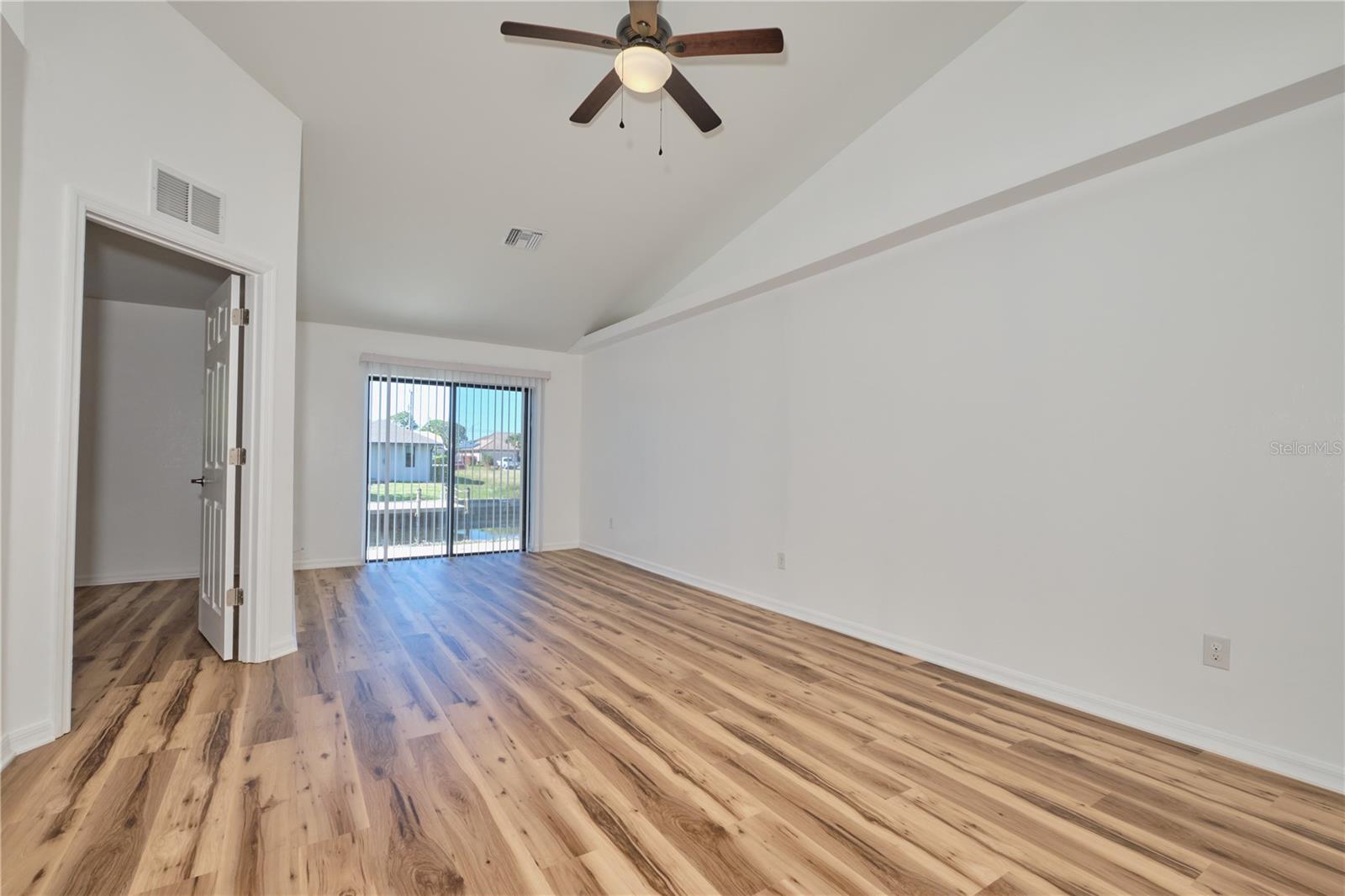 Image 20 of 61 For 3520-3524 17th Avenue