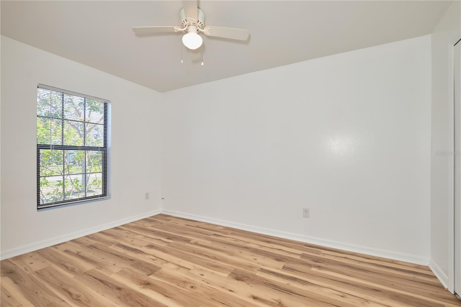 Image 21 of 61 For 3520-3524 17th Avenue