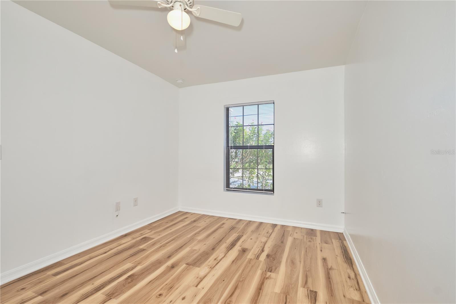 Image 22 of 61 For 3520-3524 17th Avenue