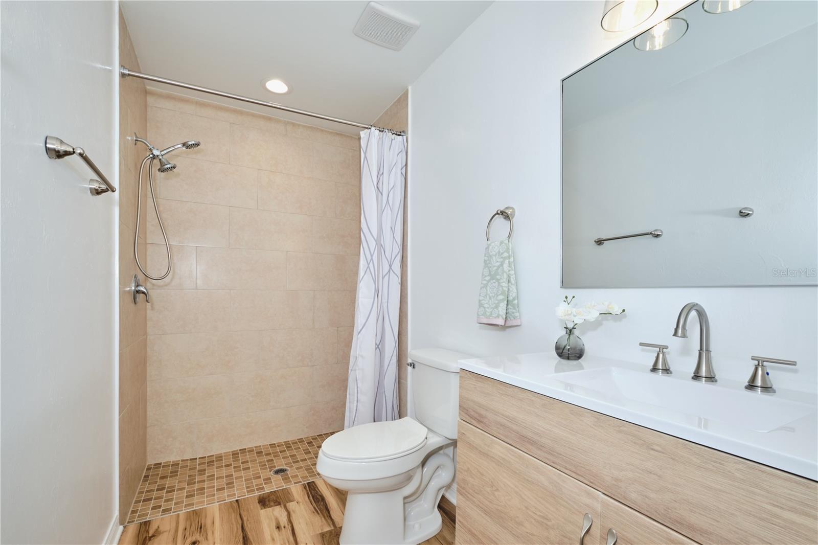 Image 40 of 61 For 3520-3524 17th Avenue