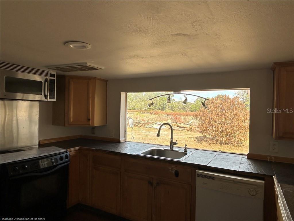 Image 32 of 39 For 9210 County Road 635