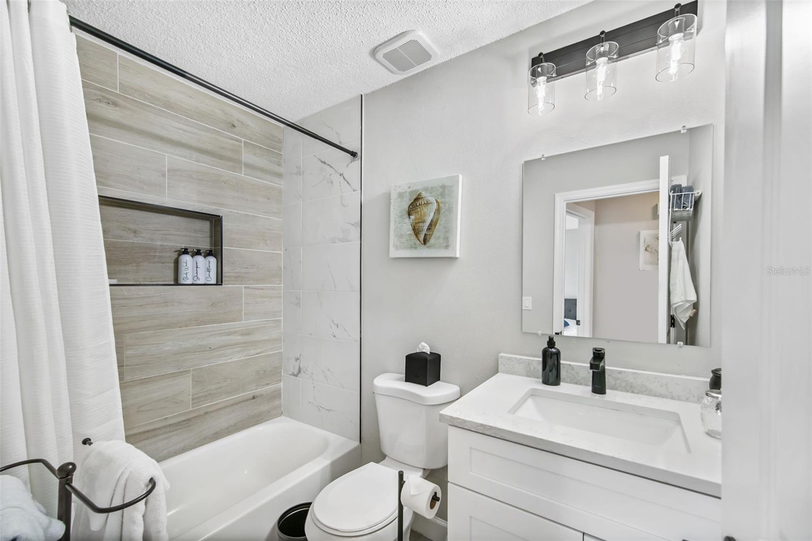 Image 3 of 21 For 7113 Regina Drive