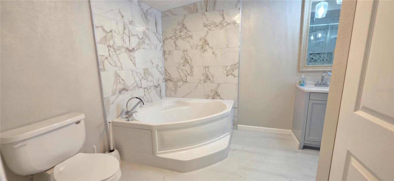 Image 16 of 34 For 3191 Keuka Loop