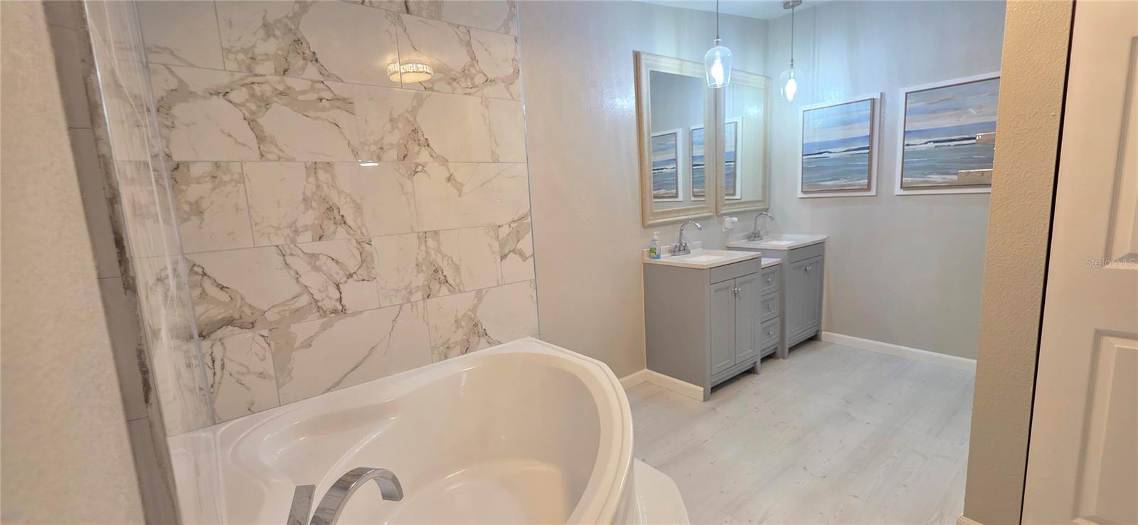 Image 17 of 34 For 3191 Keuka Loop