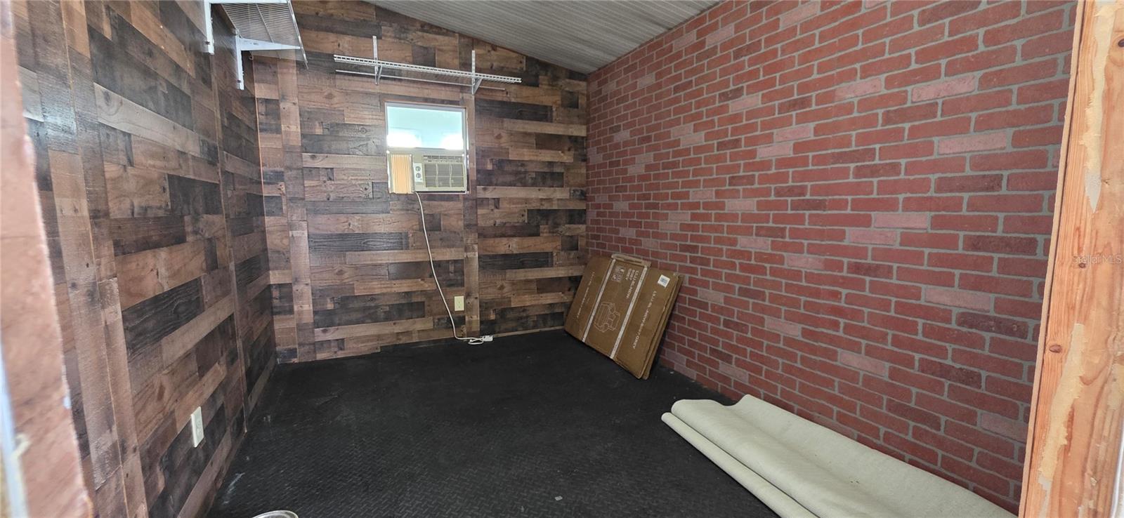 Image 24 of 34 For 3191 Keuka Loop