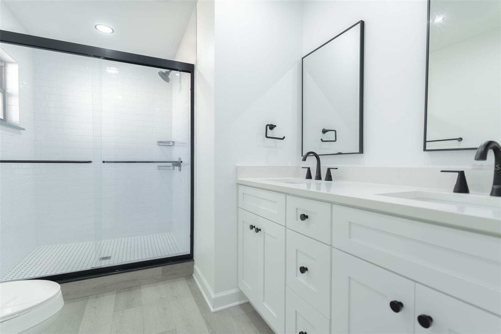 Image 6 of 26 For 341 Sterling Drive