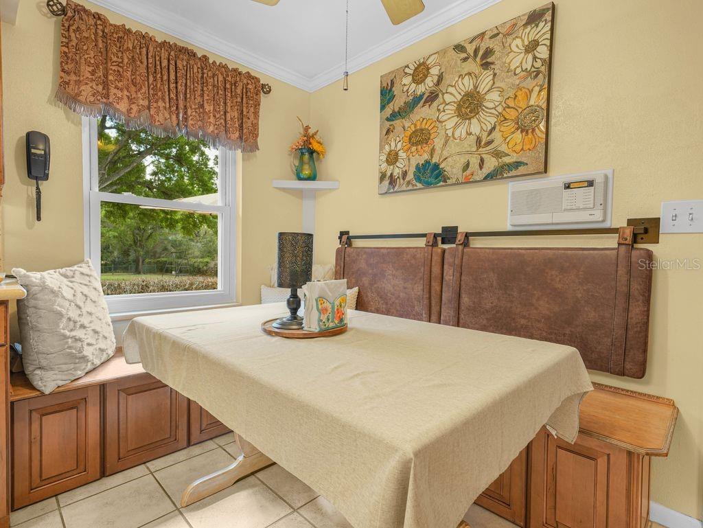 Image 11 of 19 For 1709 Virginia Court