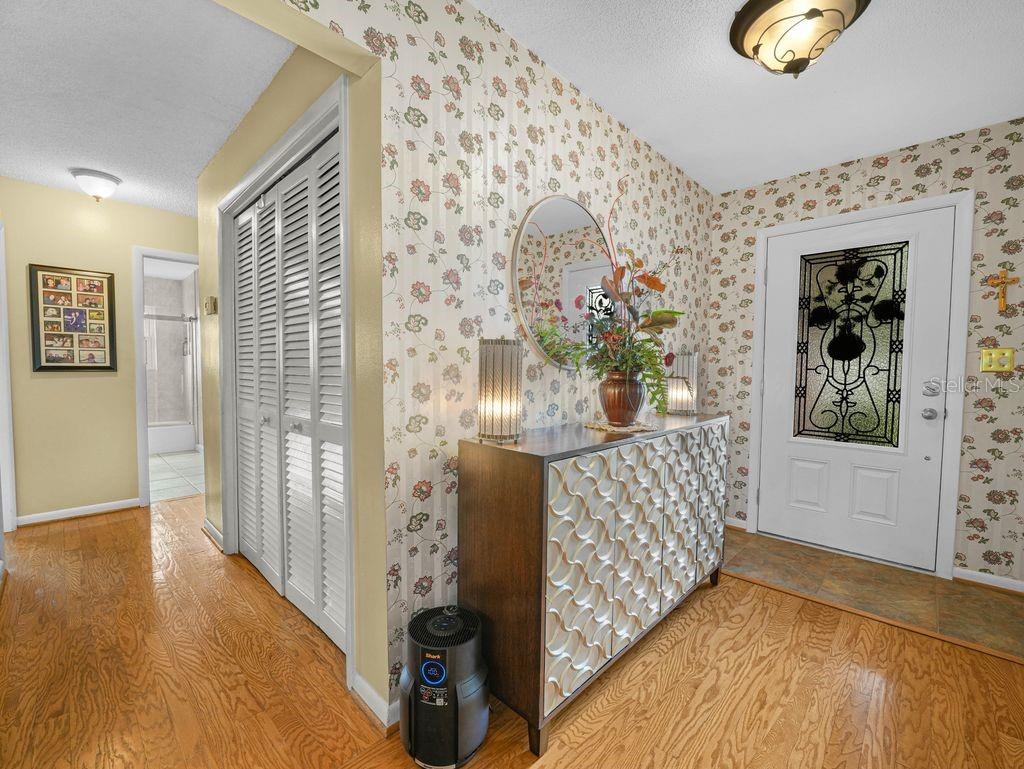 Image 12 of 19 For 1709 Virginia Court