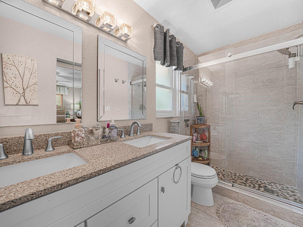 Image 15 of 19 For 1709 Virginia Court