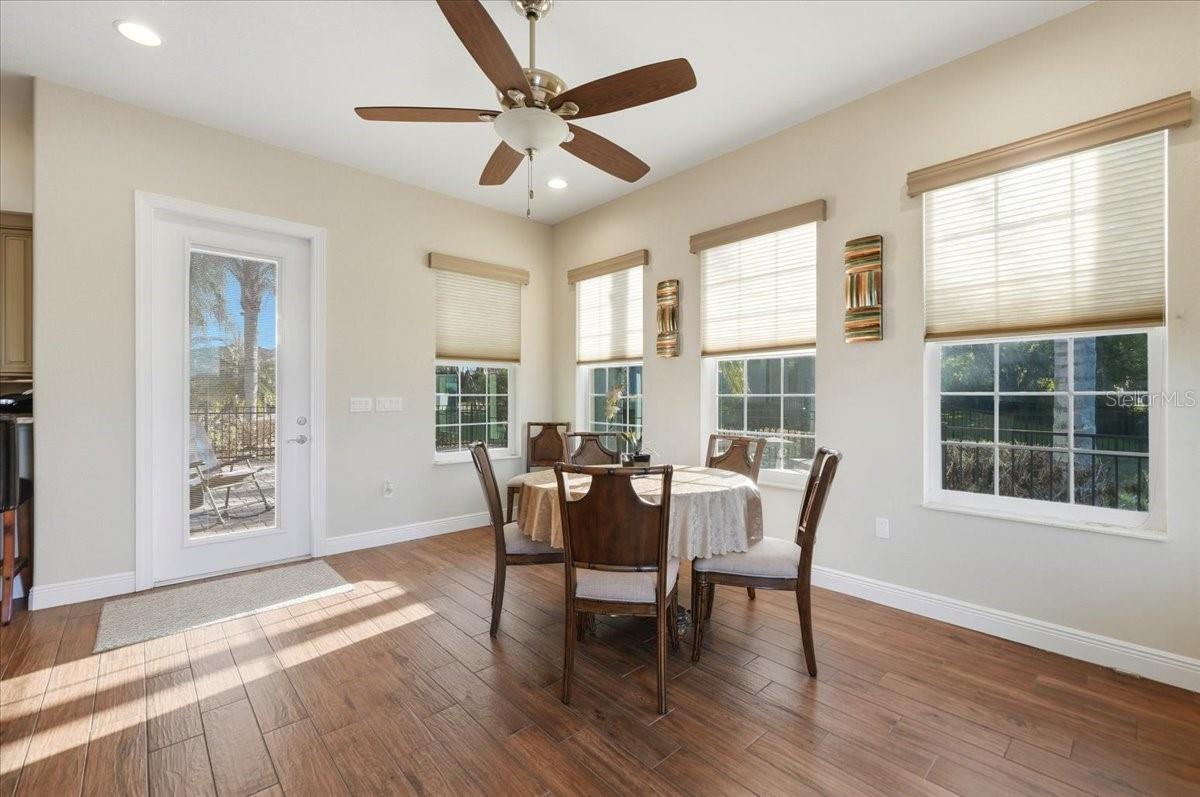 Image 19 of 35 For 576 Meandering Way