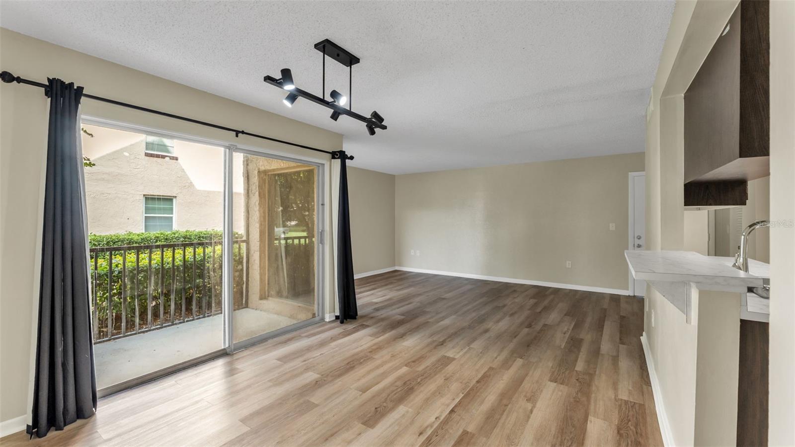 Image 13 of 39 For 2025 Sylvester Road N101