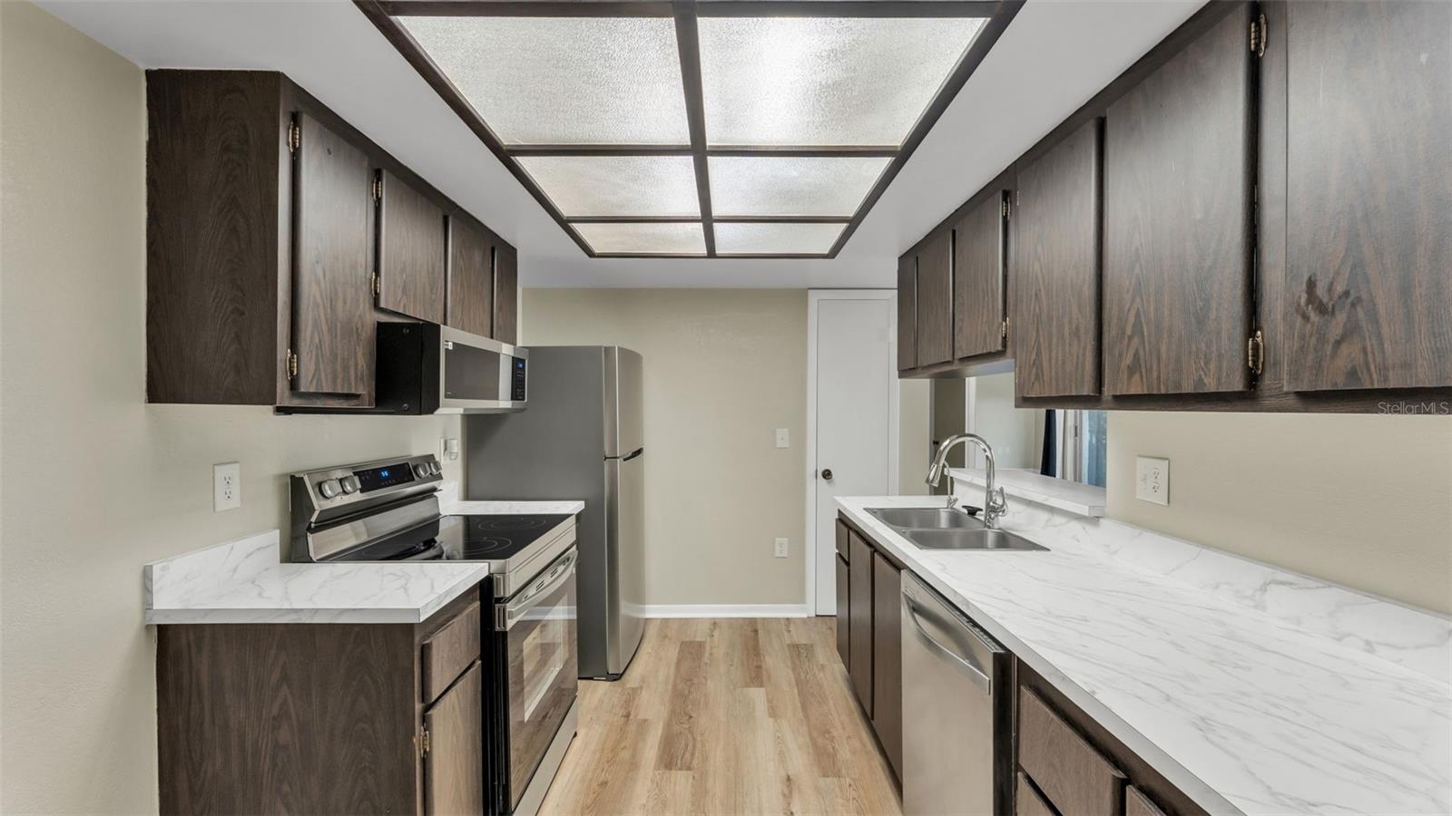 Image 14 of 39 For 2025 Sylvester Road N101