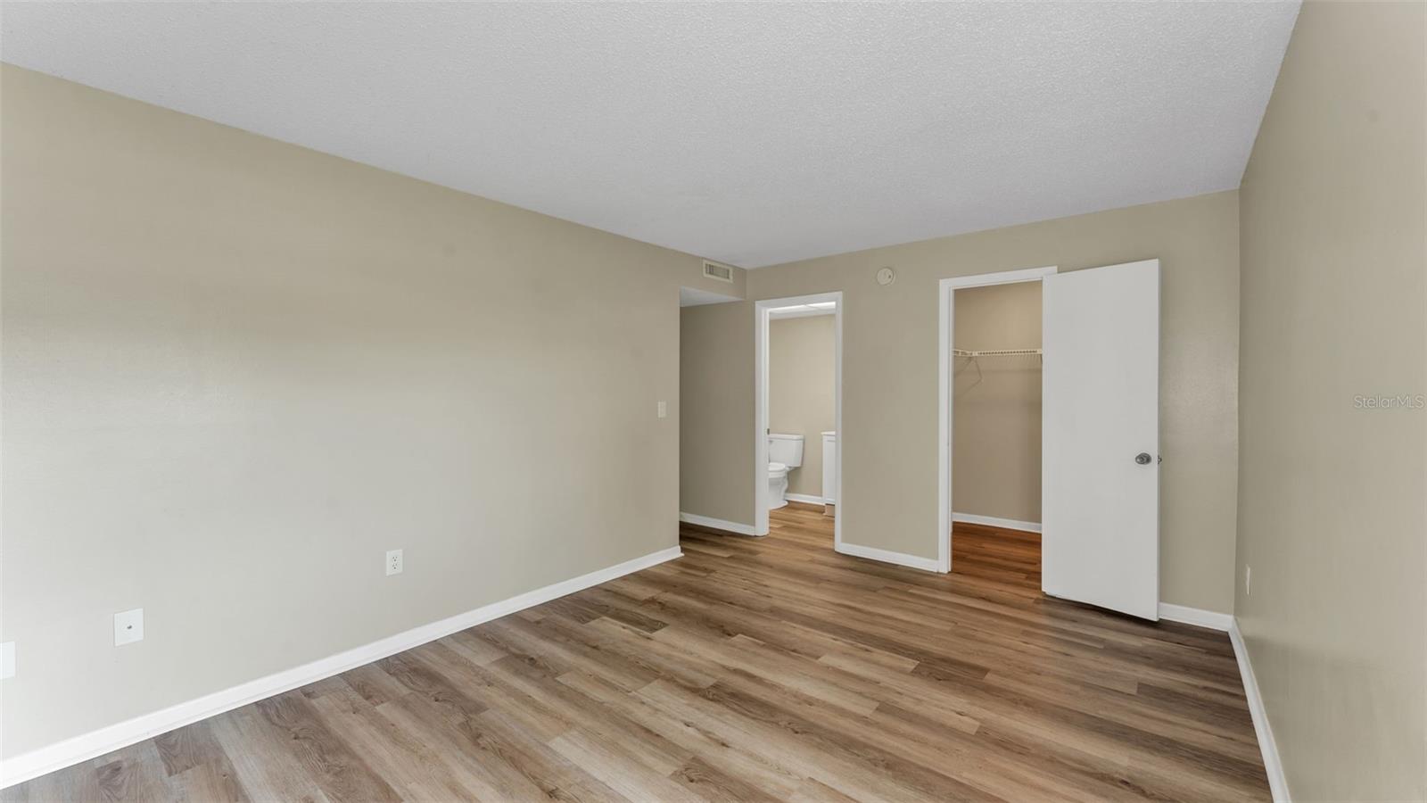 Image 20 of 39 For 2025 Sylvester Road N101