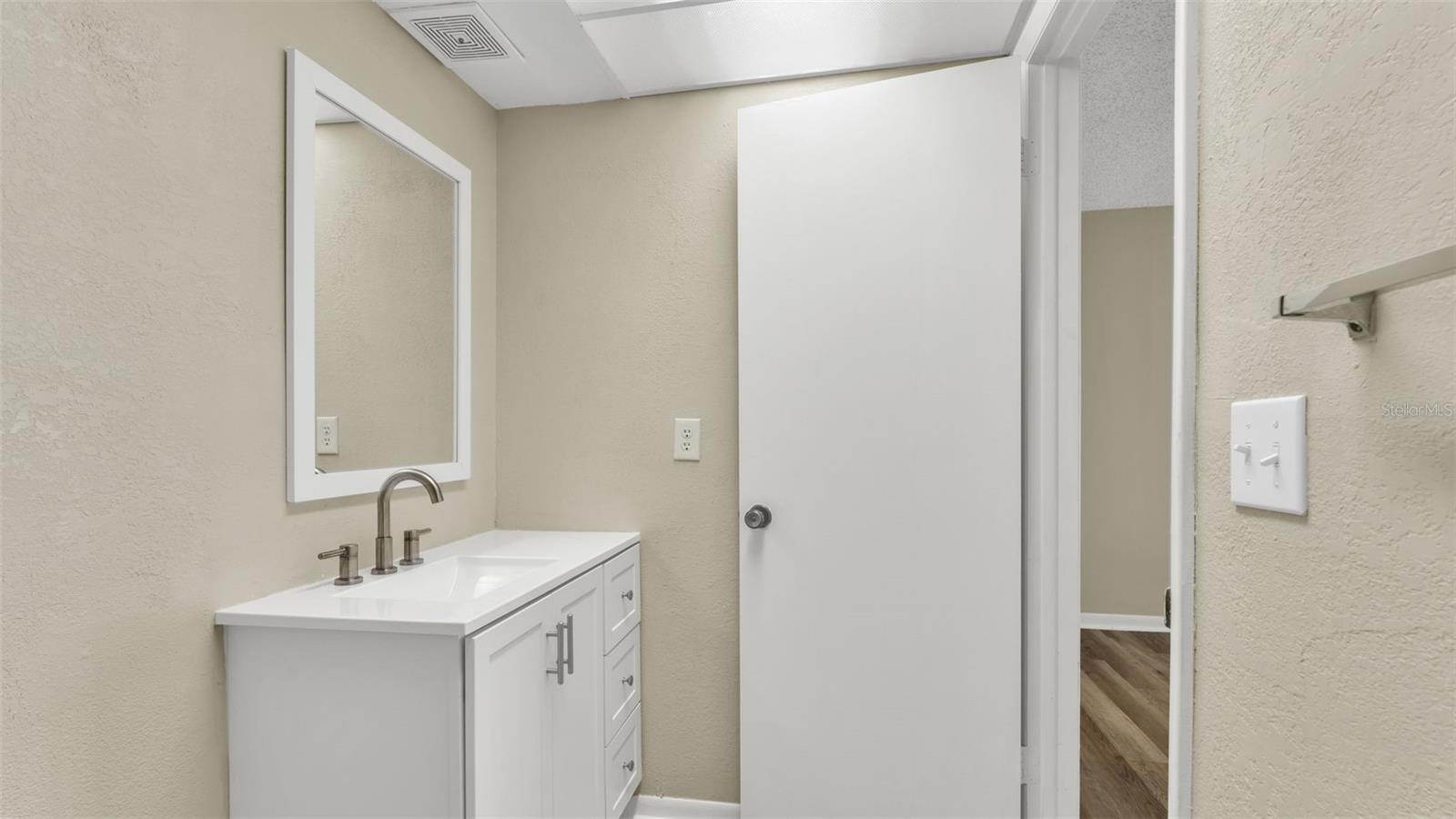 Image 24 of 39 For 2025 Sylvester Road N101