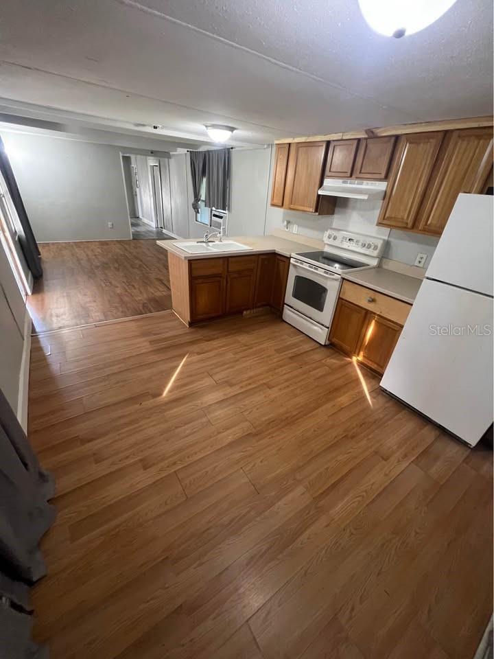 Image 2 of 10 For 2417 Parker Street