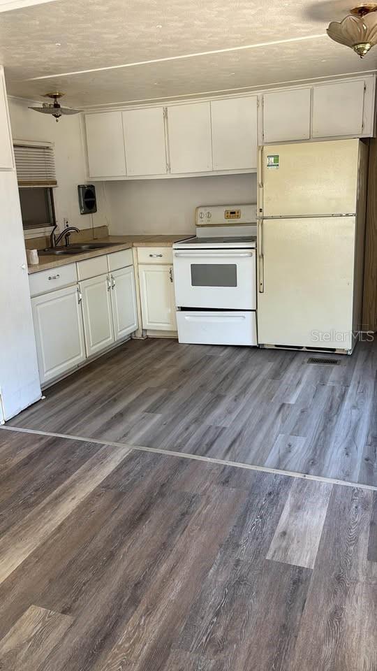 Image 2 of 9 For 212 Sunset Drive