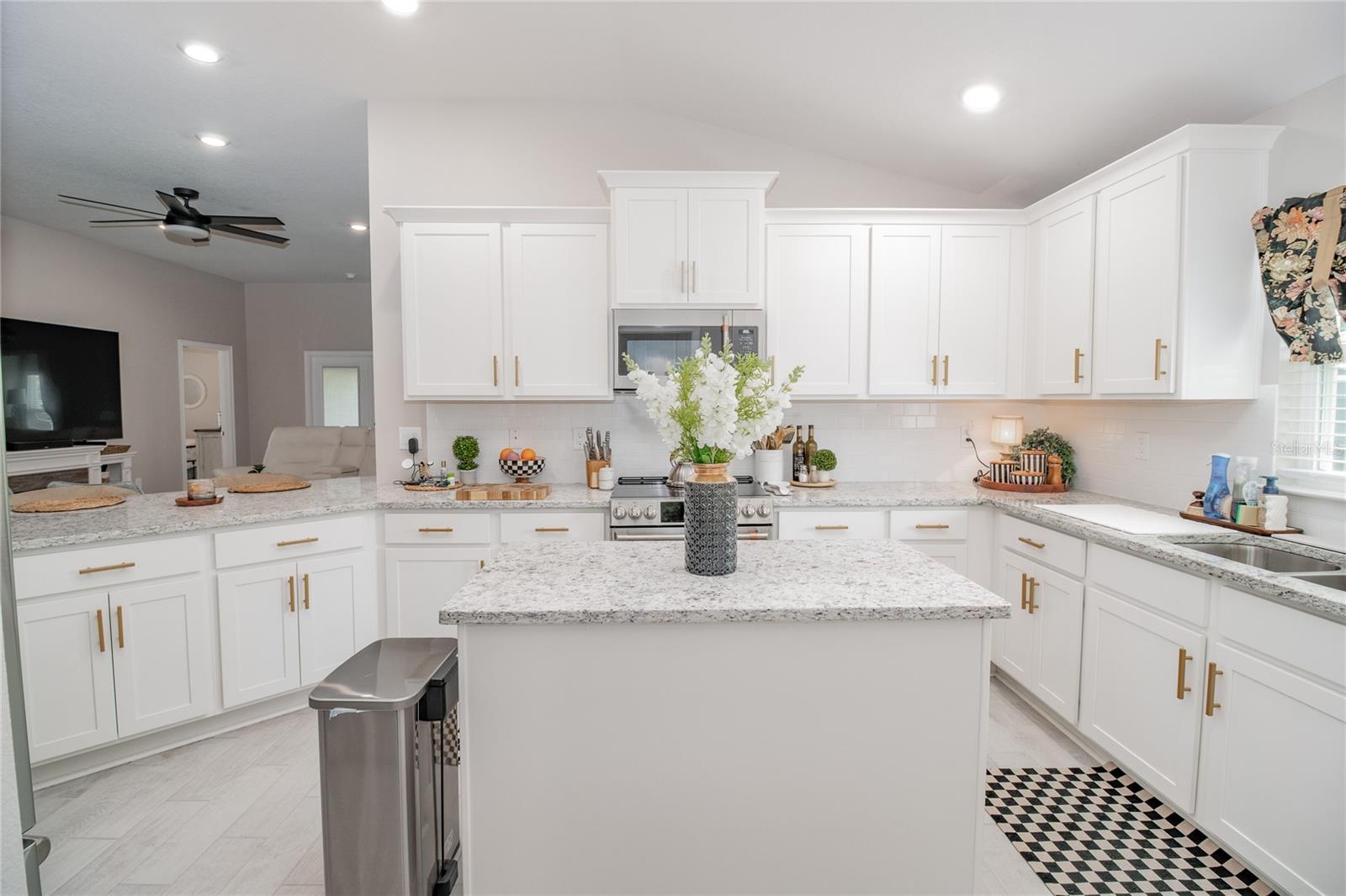 Image 10 of 47 For 4526 Grandview Glen Drive