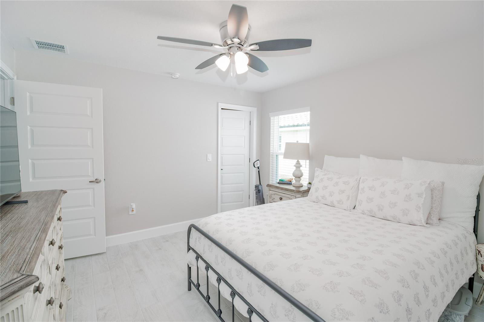 Image 23 of 47 For 4526 Grandview Glen Drive