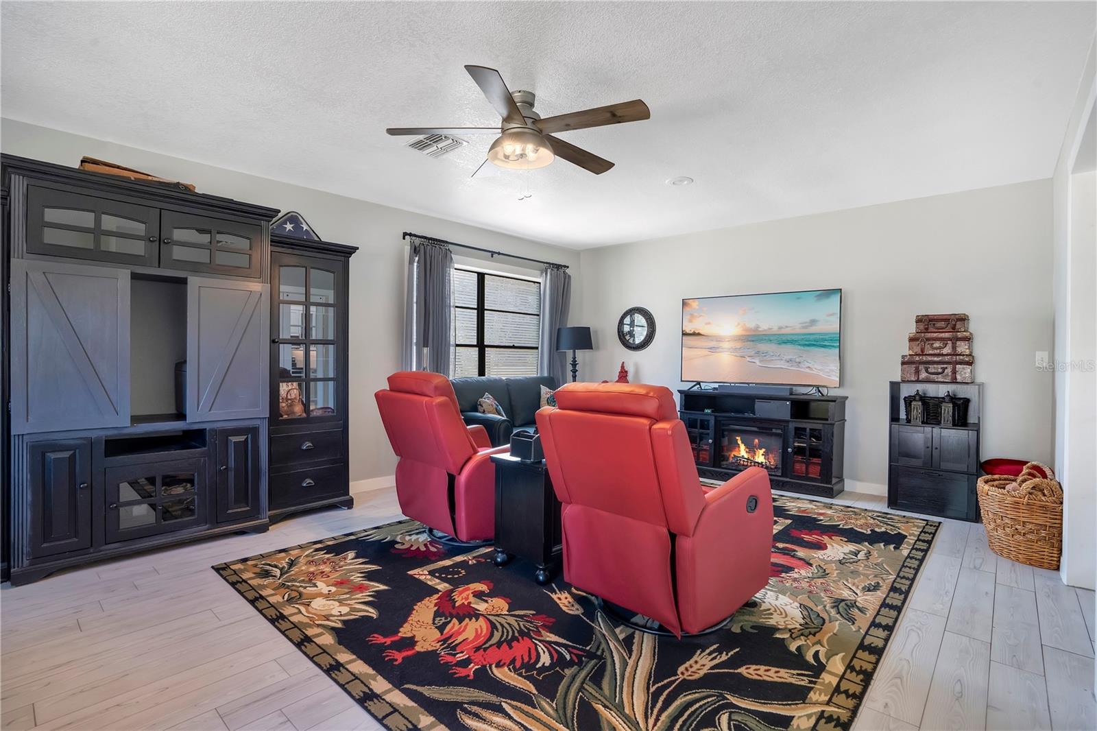 Image 32 of 66 For 8431 Delaware Drive