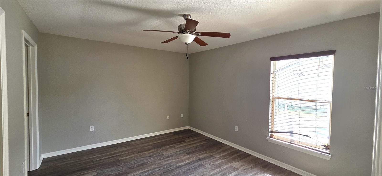 Image 13 of 30 For 528 Reserve Drive