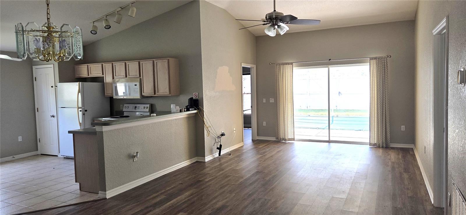 Image 5 of 30 For 528 Reserve Drive