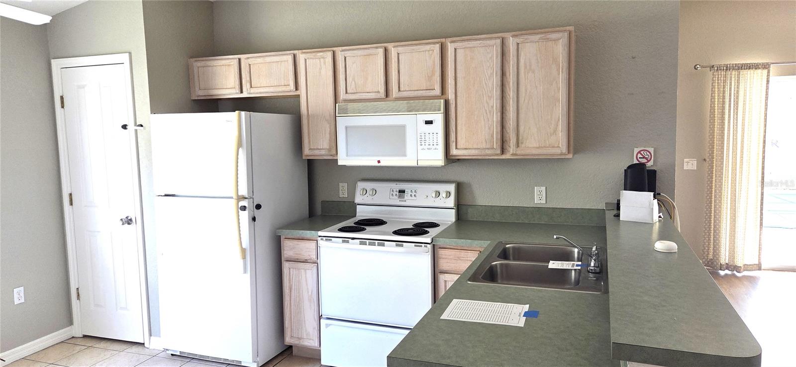 Image 6 of 30 For 528 Reserve Drive