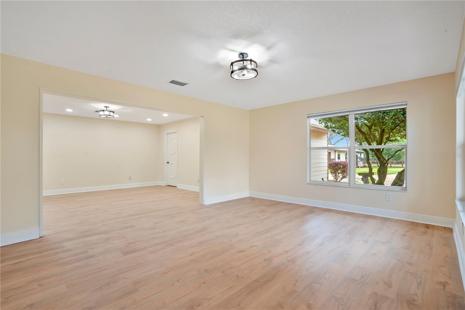 Image 10 of 81 For 1401 Buell Court