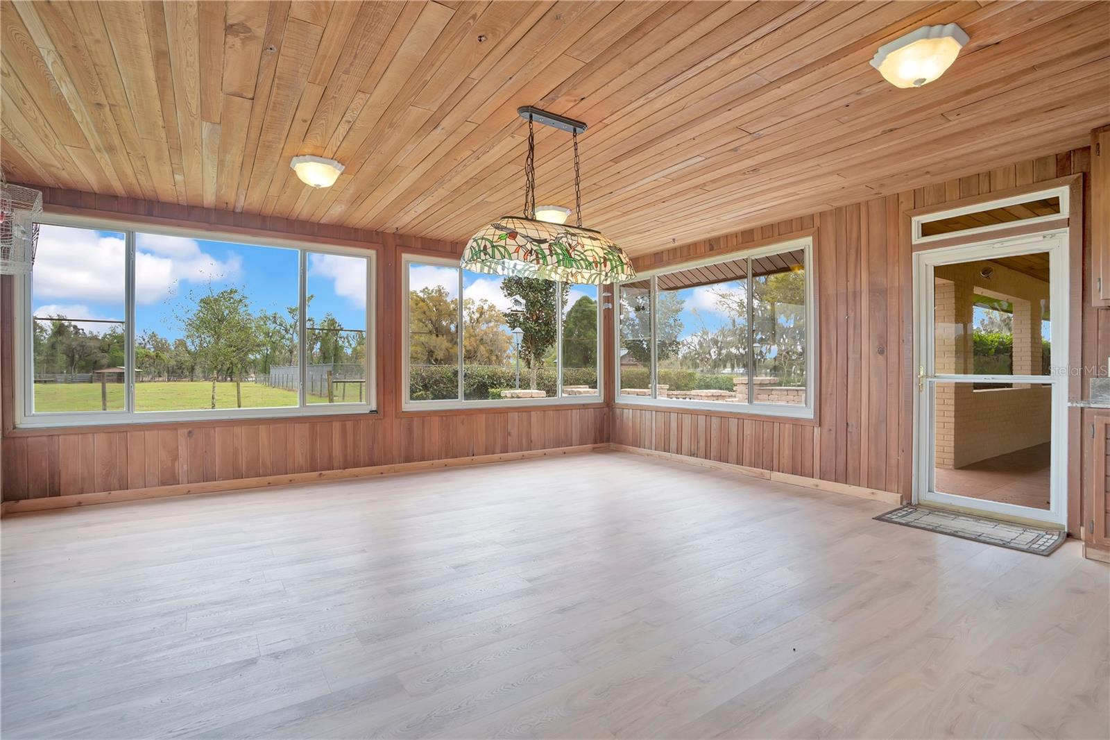 Image 22 of 81 For 1401 Buell Court