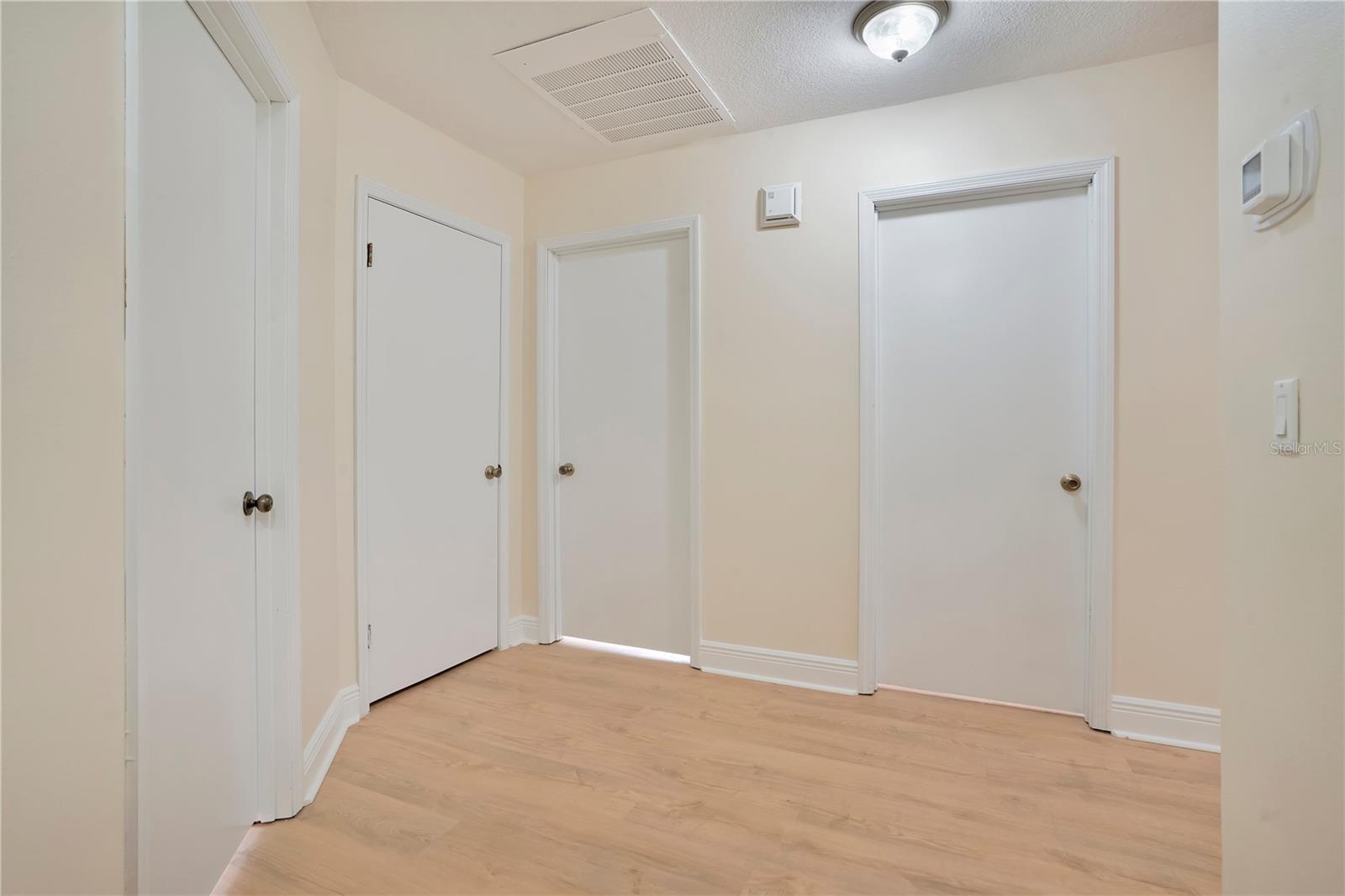 Image 33 of 81 For 1401 Buell Court