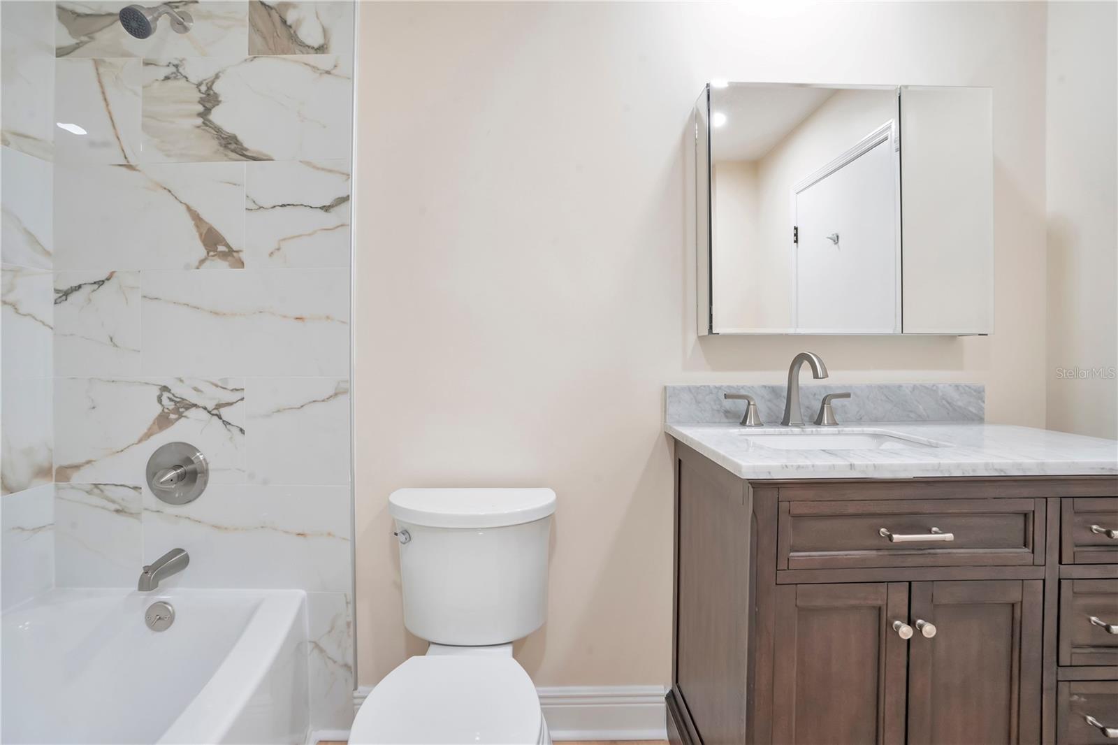 Image 38 of 81 For 1401 Buell Court